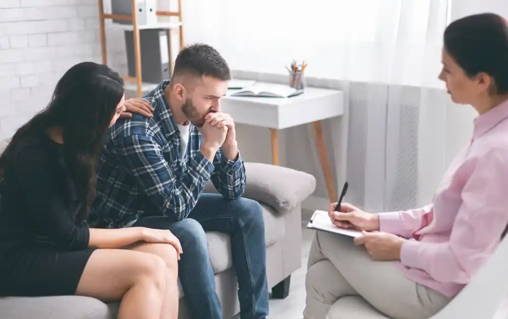 When to Consider Therapy for Relationship Anxiety